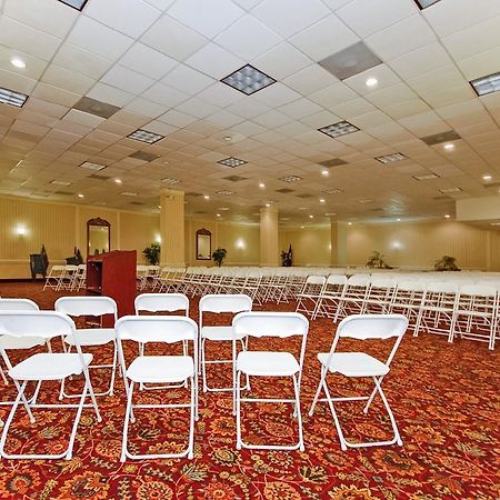 Quality Inn And Suites Conference Center Richmond Exteriér fotografie
