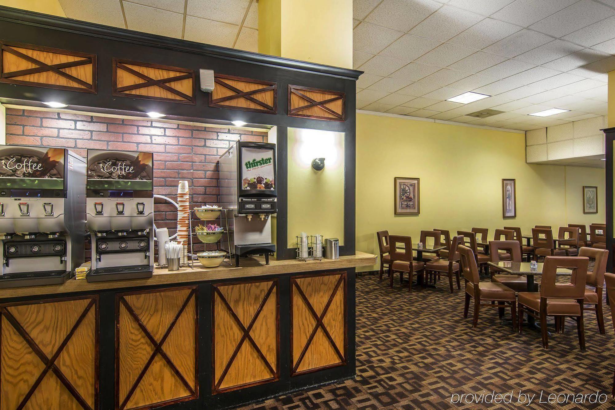 Quality Inn And Suites Conference Center Richmond Exteriér fotografie