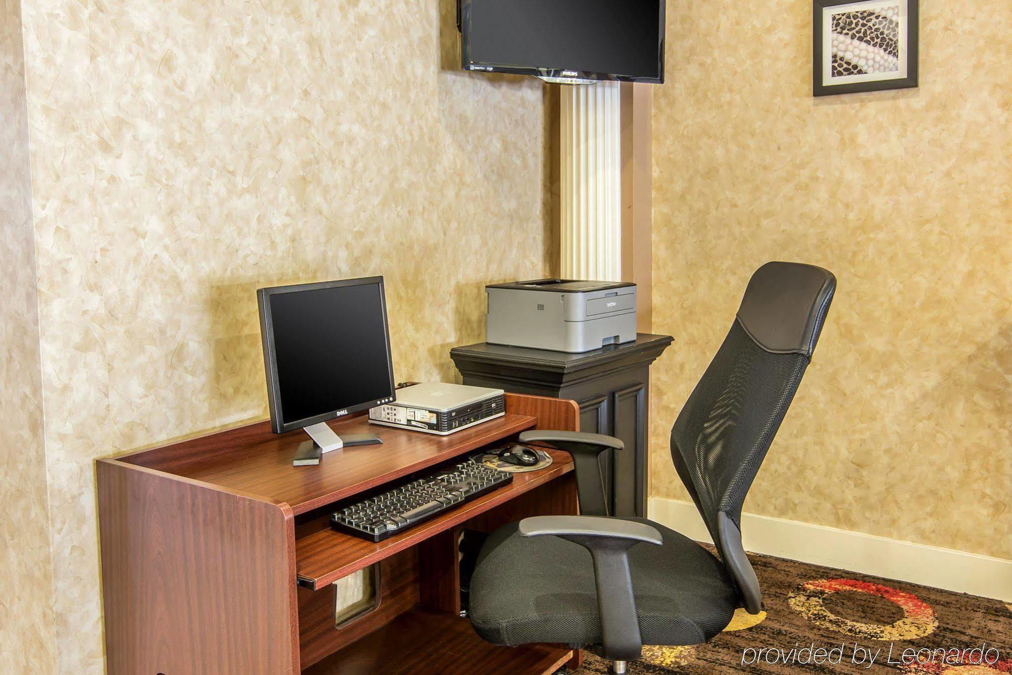 Quality Inn And Suites Conference Center Richmond Exteriér fotografie